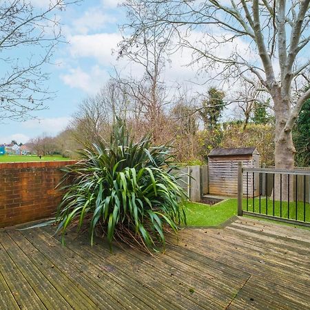 Апартаменты Beautiful 3 Bed House With Amazing Views In Dartford, Kent Экстерьер фото