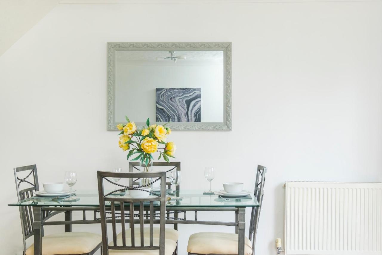 Апартаменты Beautiful 3 Bed House With Amazing Views In Dartford, Kent Экстерьер фото