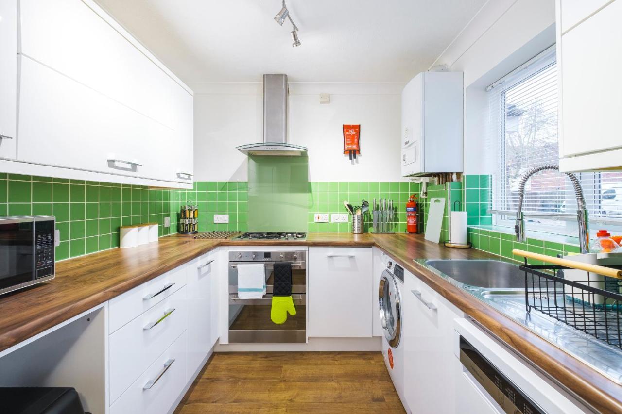 Апартаменты Beautiful 3 Bed House With Amazing Views In Dartford, Kent Экстерьер фото
