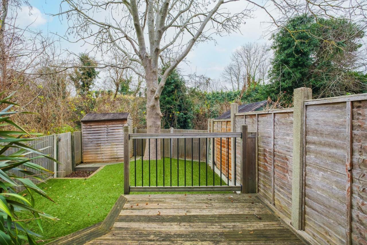 Апартаменты Beautiful 3 Bed House With Amazing Views In Dartford, Kent Экстерьер фото